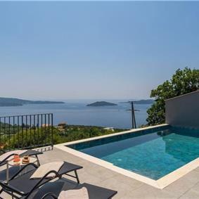 4 bedroom villa with pool in Dubrovnik region, sleeps 8 